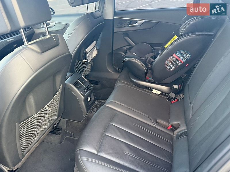 Седан Audi A4 2019 в Киеве