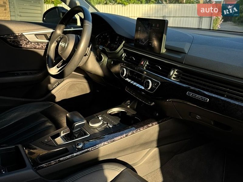 Седан Audi A4 2019 в Черновцах
