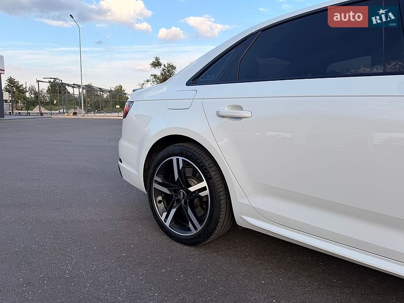 Седан Audi A4 2017 в Кривому Розі