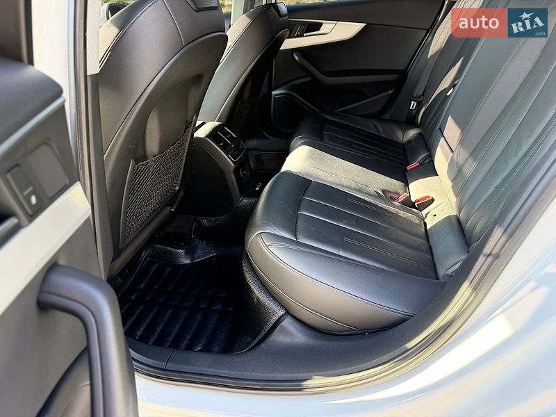 Седан Audi A4 2017 в Рівному