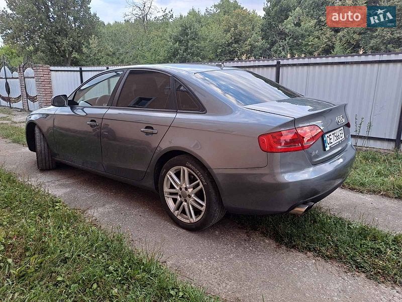 Седан Audi A4 2011 в Чернівцях