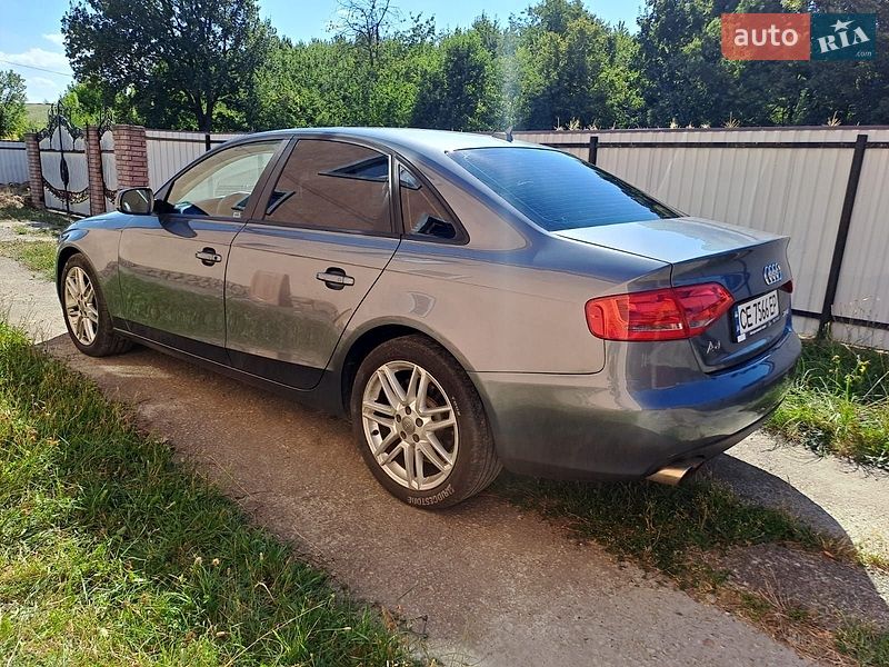 Седан Audi A4 2011 в Чернівцях