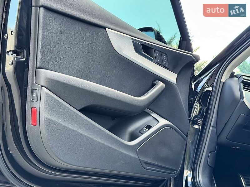 Седан Audi A4 2015 в Одессе