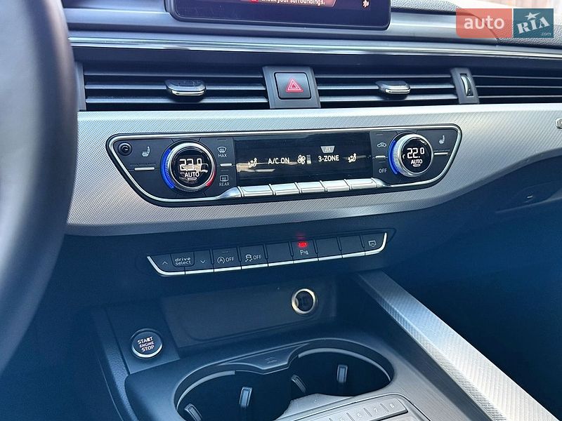 Седан Audi A4 2015 в Одессе