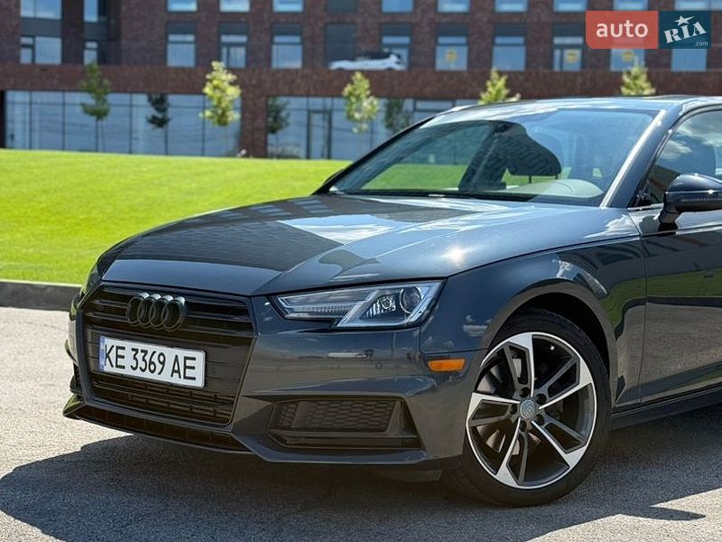 Седан Audi A4 2019 в Днепре