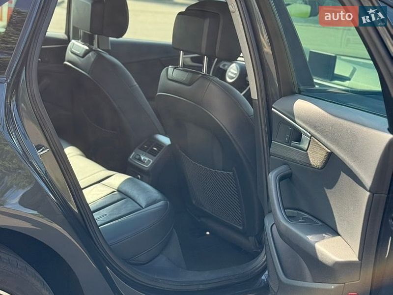 Седан Audi A4 2019 в Днепре
