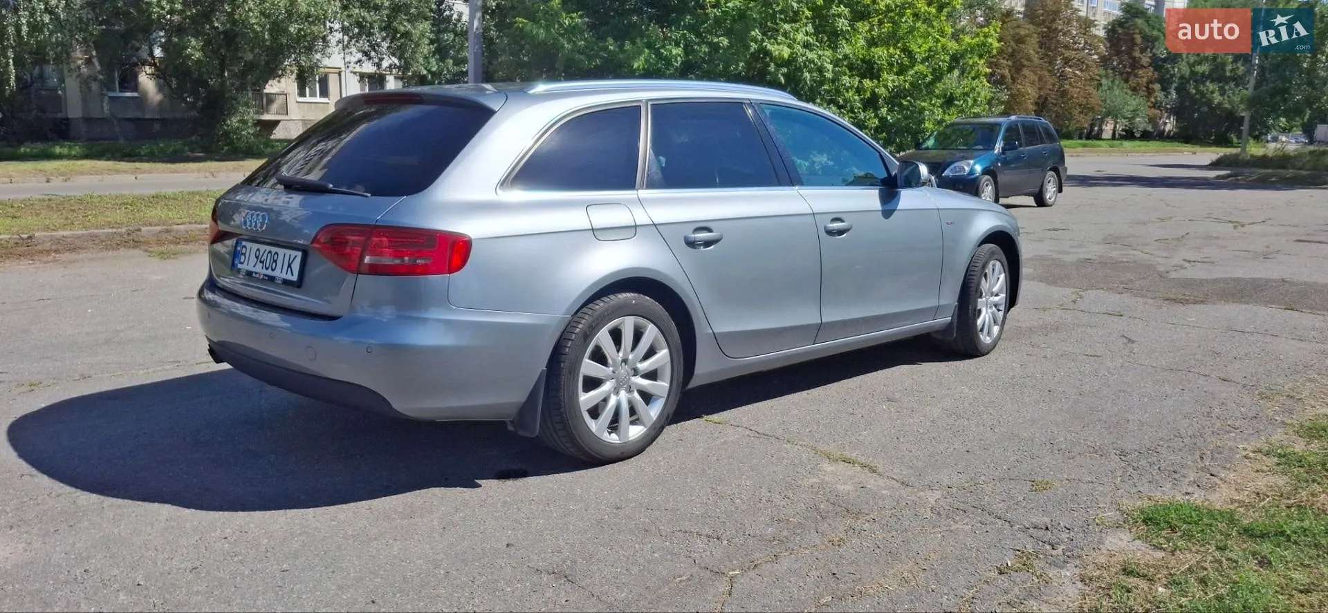 2010 Audi A4 - мініатюра 3