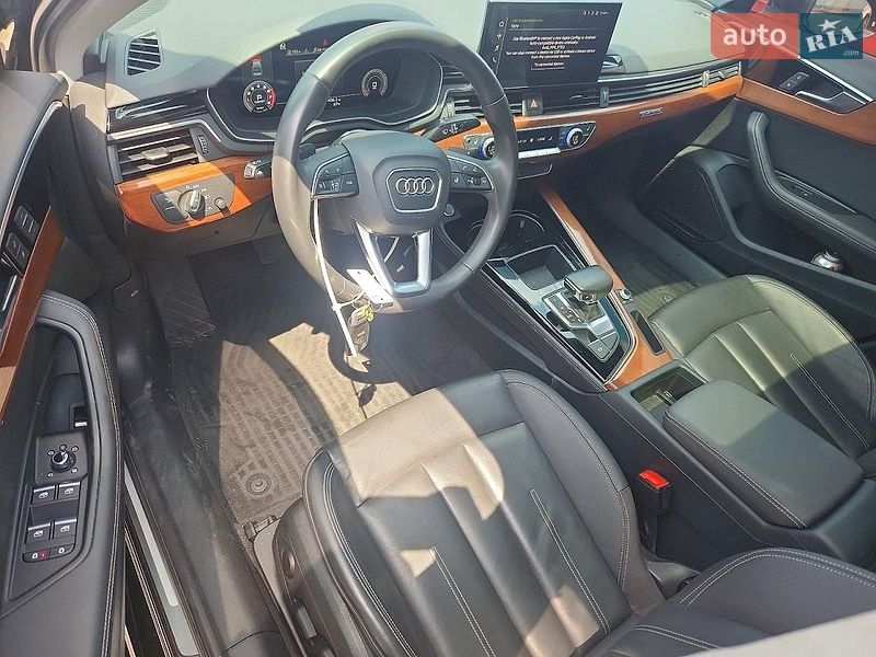 Седан Audi A4 2021 в Львові
