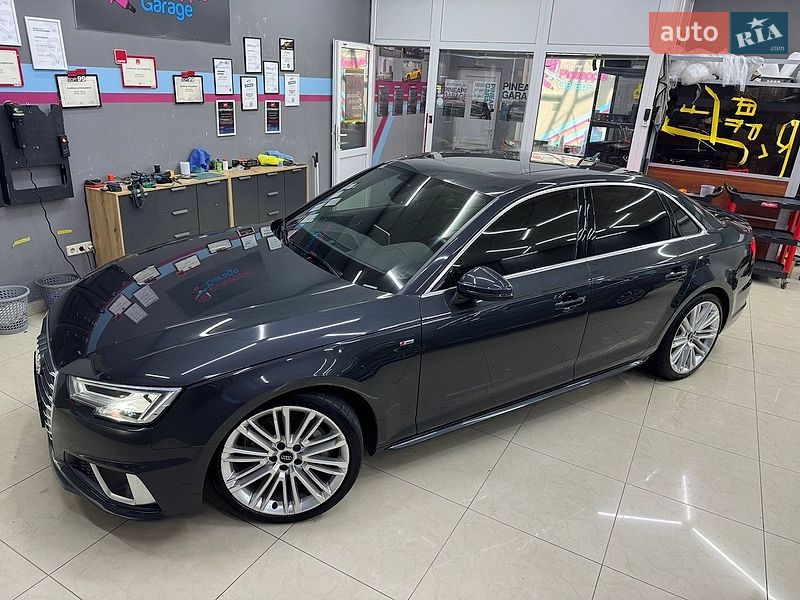 Audi A4 2019