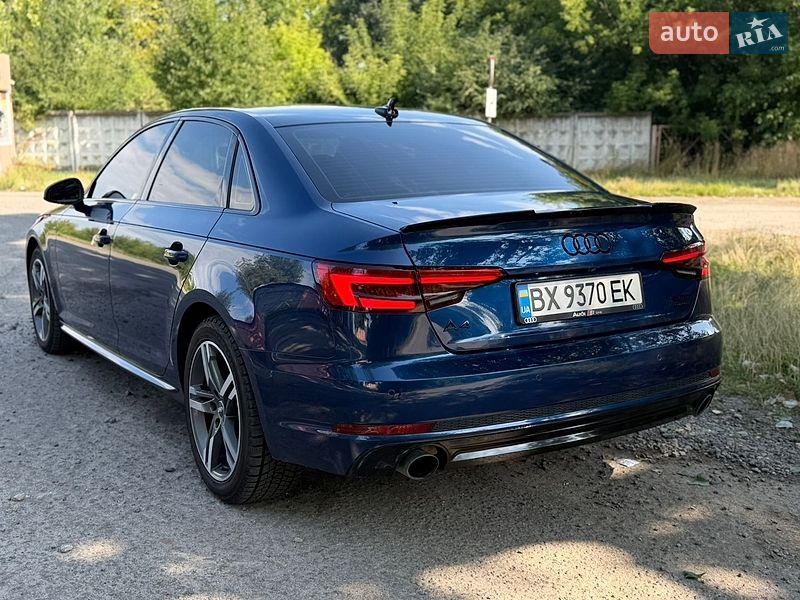 Седан Audi A4 2017 в Хмельницком