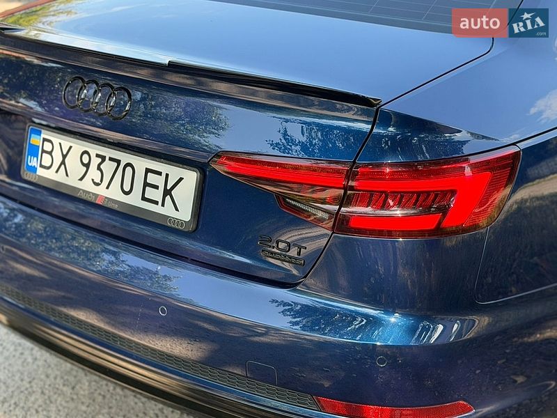 Седан Audi A4 2017 в Хмельницком