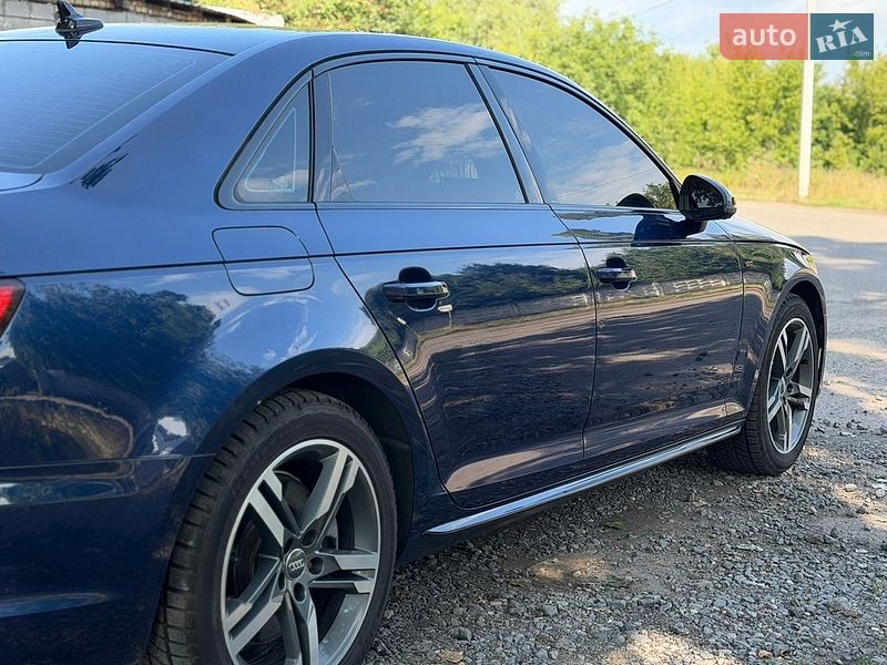 Седан Audi A4 2017 в Хмельницком