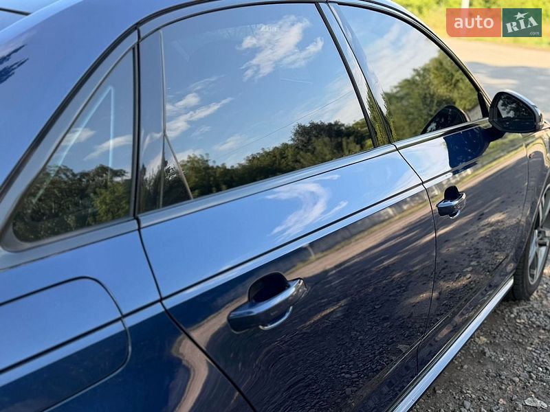 Седан Audi A4 2017 в Хмельницком
