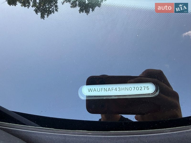 Седан Audi A4 2017 в Хмельницком