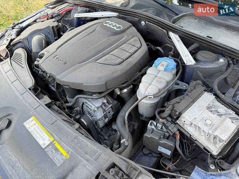 Седан Audi A4 2017 в Хмельницком