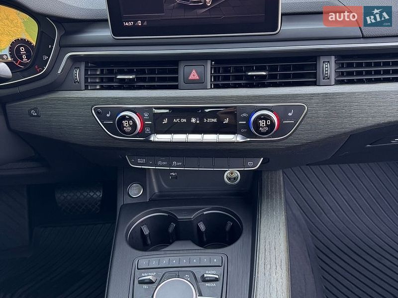 Седан Audi A4 2018 в Хмельницком