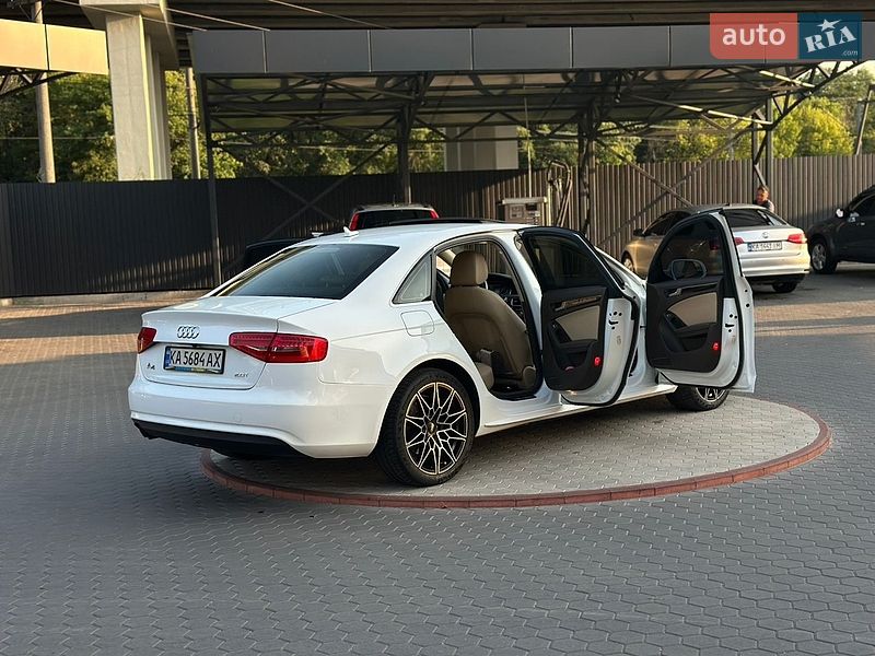 Седан Audi A4 2014 в Броварах