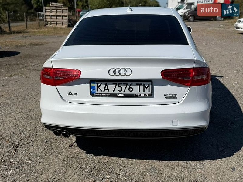 Седан Audi A4 2015 в Киеве