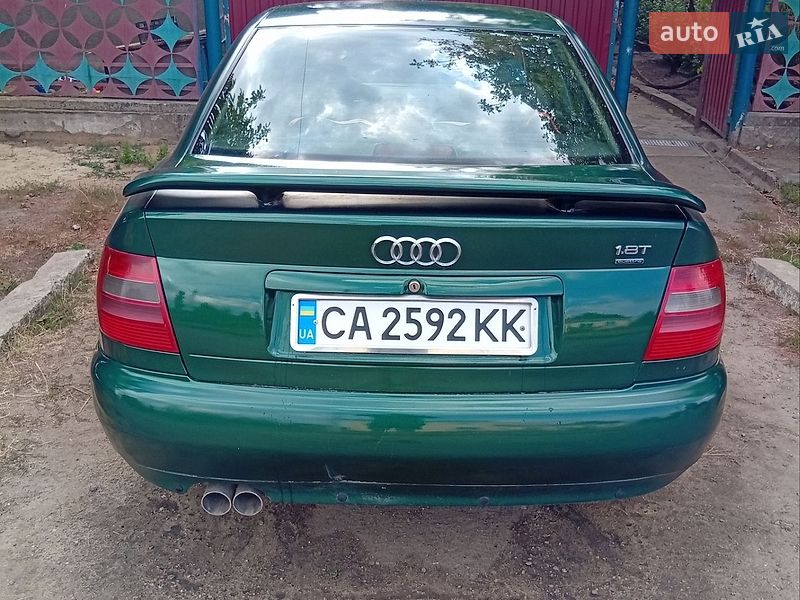 Седан Audi A4 1997 в Захарьевке