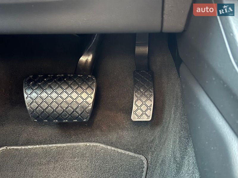 Универсал Audi A4 2017 в Киеве