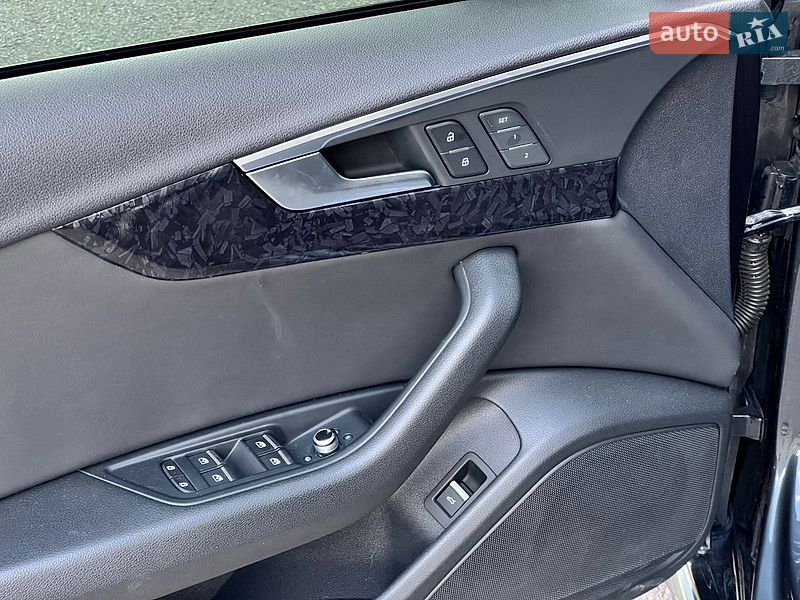 Седан Audi A4 2019 в Киеве
