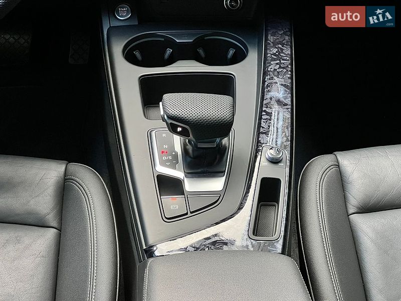 Седан Audi A4 2019 в Киеве