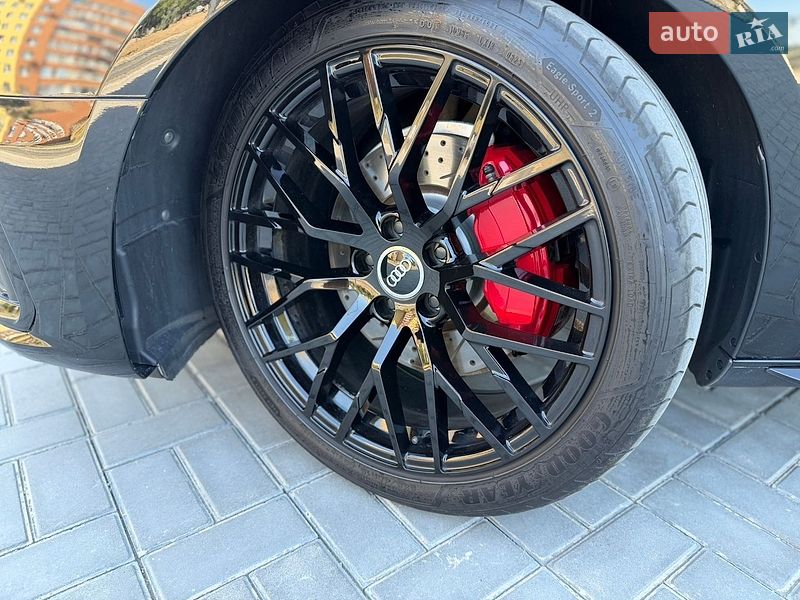 Седан Audi A4 2023 в Дніпрі