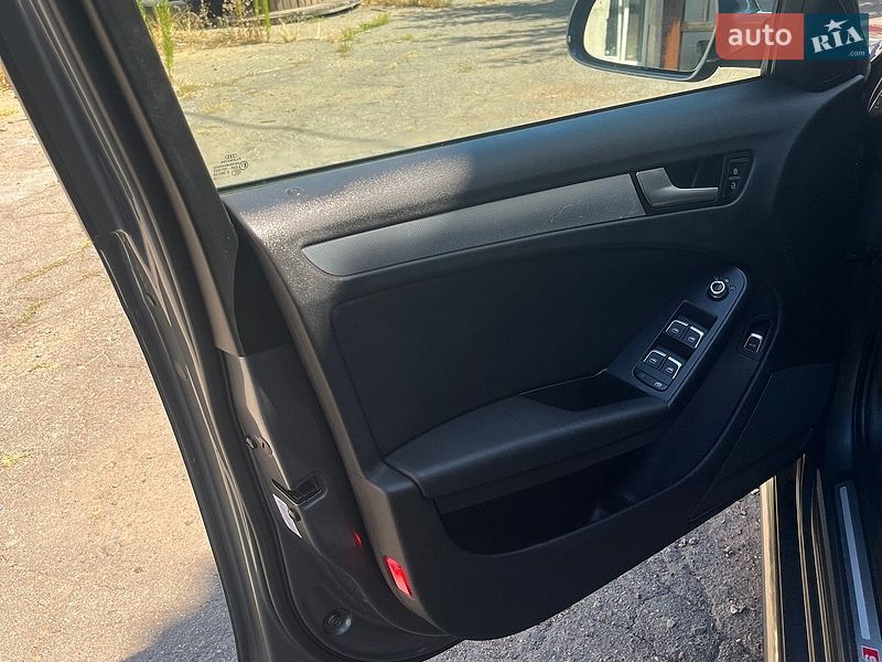 Седан Audi A4 2014 в Николаеве