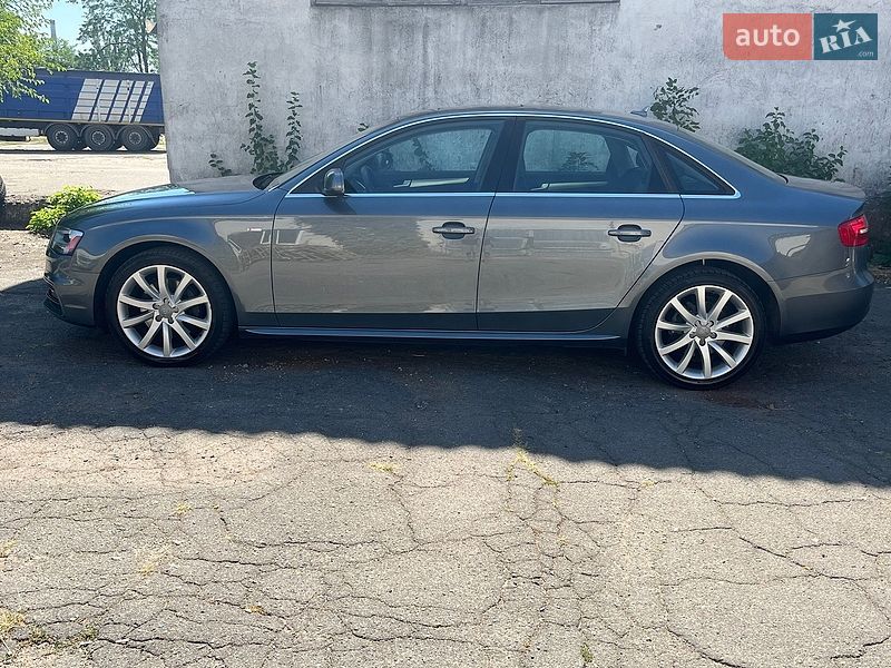 Седан Audi A4 2014 в Николаеве