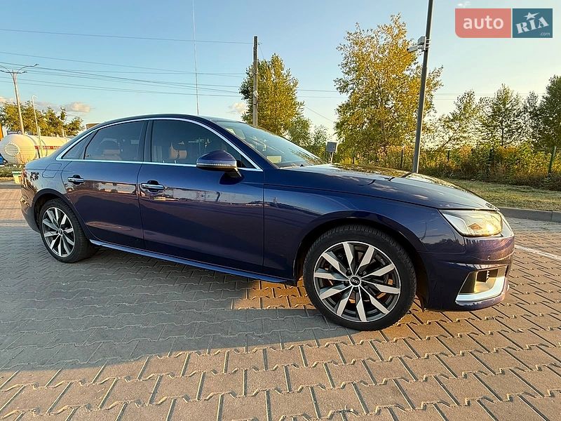 Седан Audi A4 2021 в Києві