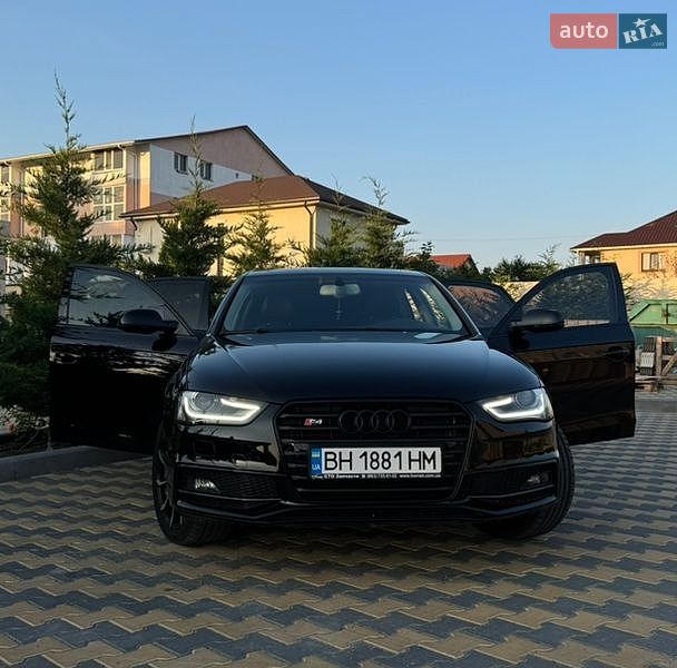 Седан Audi A4 2015 в Одессе