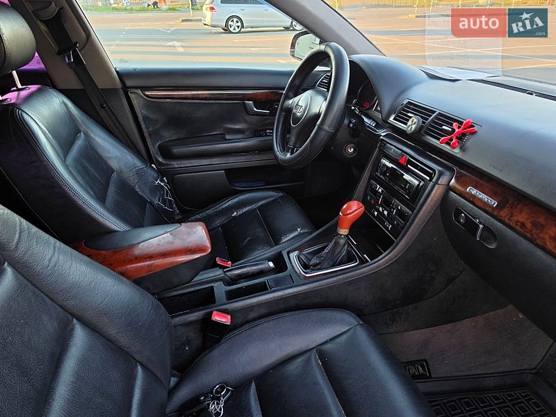Седан Audi A4 2001 в Тернополі