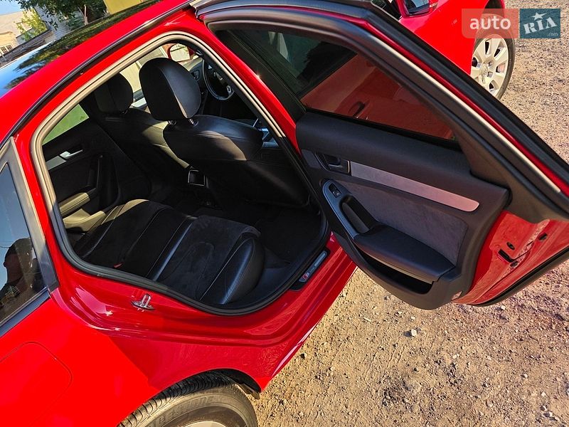 Седан Audi A4 2011 в Запорожье