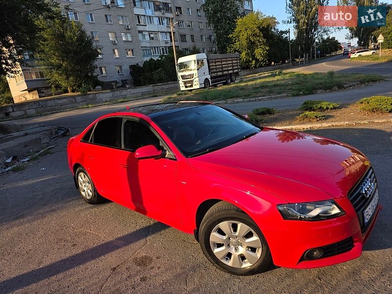 Седан Audi A4 2011 в Запорожье