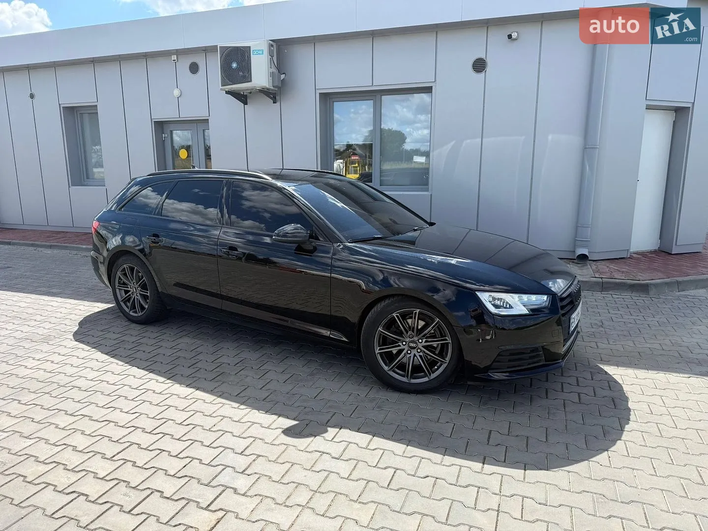 2016 Audi A4 - мініатюра 3