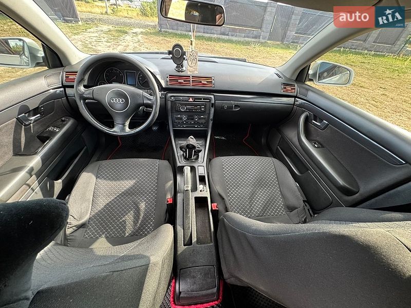Седан Audi A4 2003 в Вараші