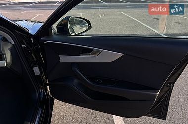 Универсал Audi A4 2019 в Киеве