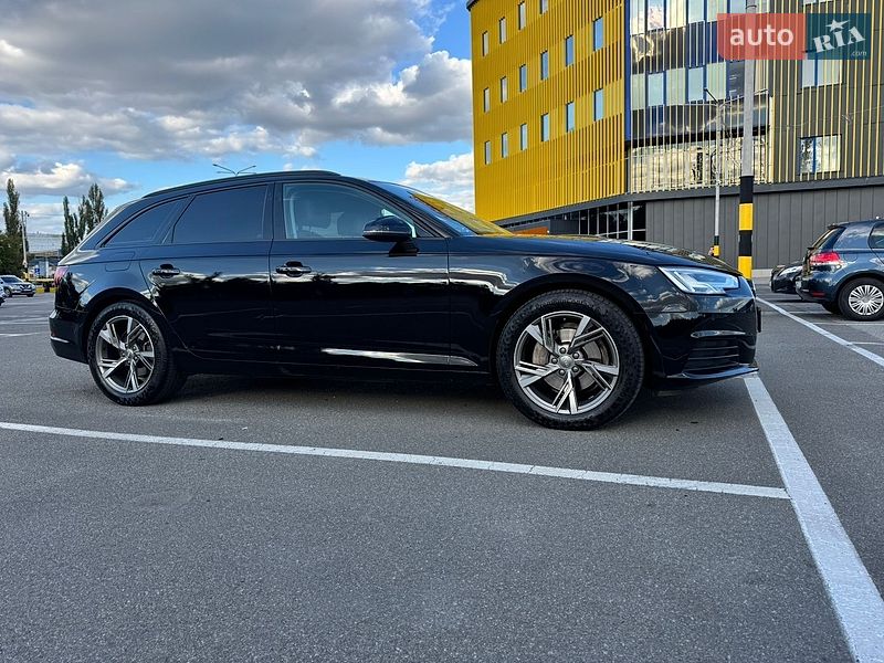 Универсал Audi A4 2019 в Киеве