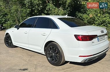 Седан Audi A4 2018 в Киеве