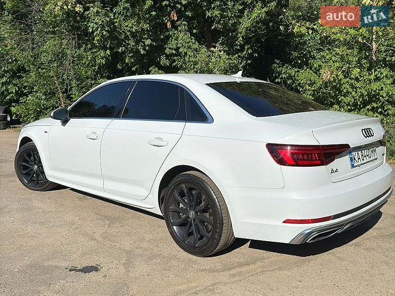Седан Audi A4 2018 в Киеве