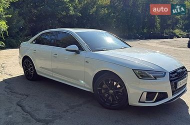 Седан Audi A4 2018 в Киеве