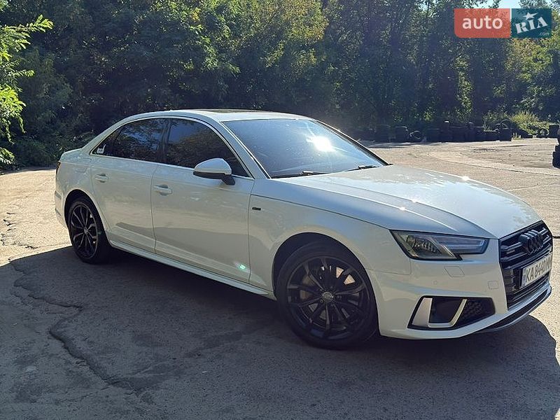 Седан Audi A4 2018 в Киеве