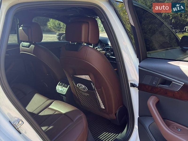 Седан Audi A4 2018 в Киеве