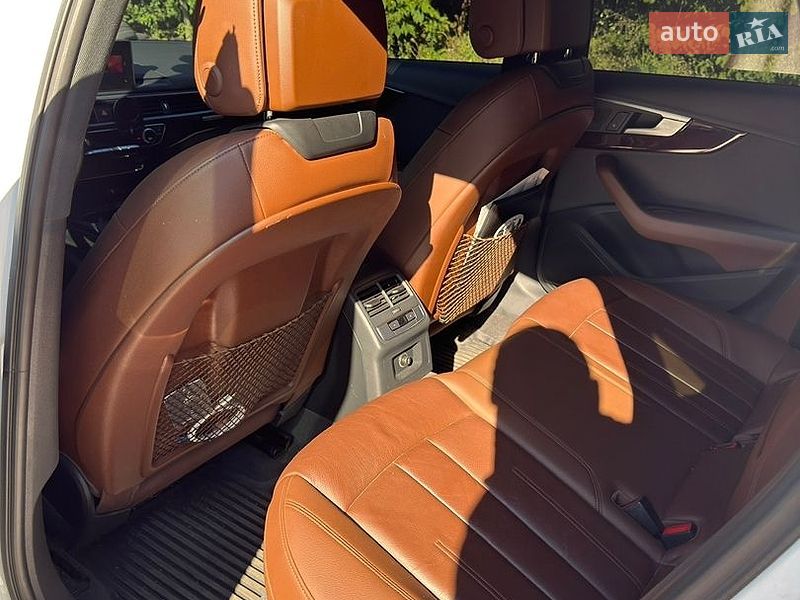 Седан Audi A4 2018 в Киеве
