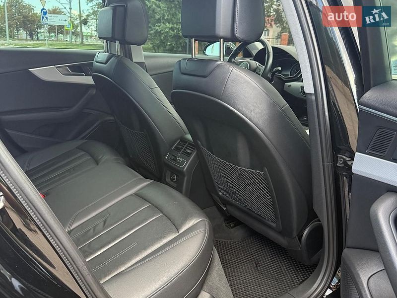 Седан Audi A4 2017 в Луцке