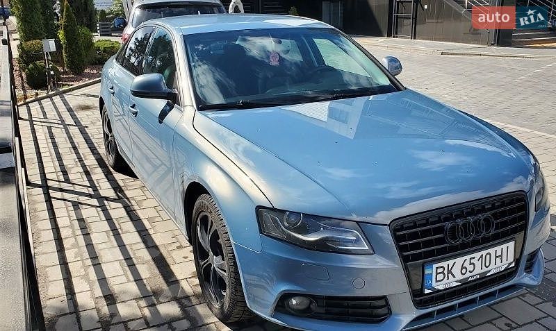 Седан Audi A4 2008 в Сарнах
