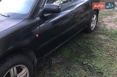 Седан Audi A4 1994 в Богданівці