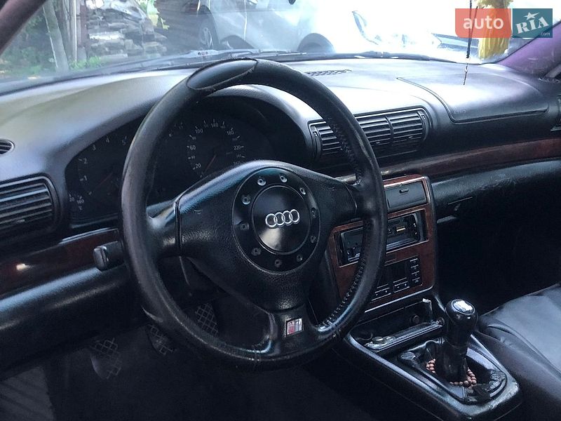 Седан Audi A4 1994 в Богданівці