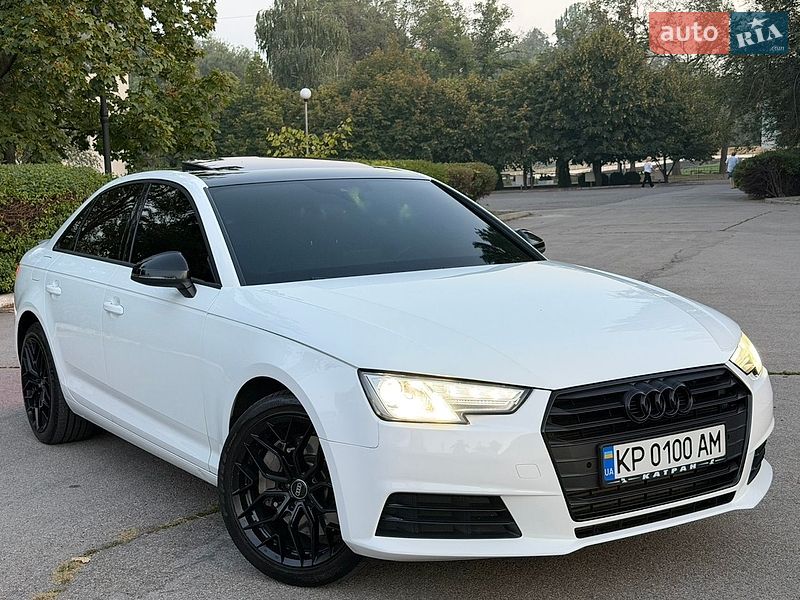 Седан Audi A4 2016 в Запорожье
