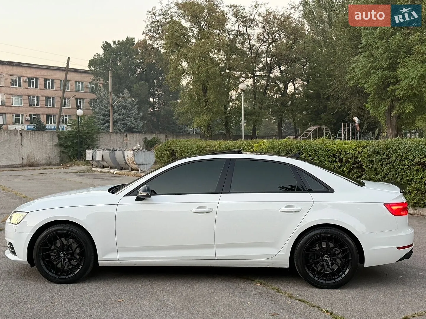 2016 Audi A4 - мініатюра 5